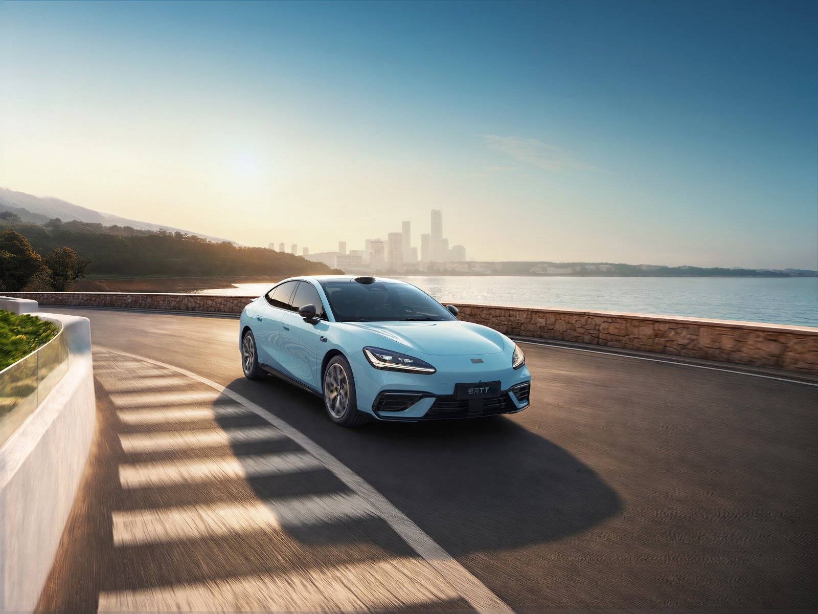 吉利银河 TT 上市:补贴后 12.99 万元起,全系 800V 平台